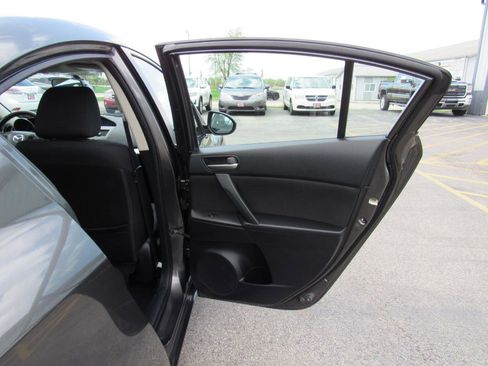 Used 2012 MAZDA MAZDA3 i Touring image 31