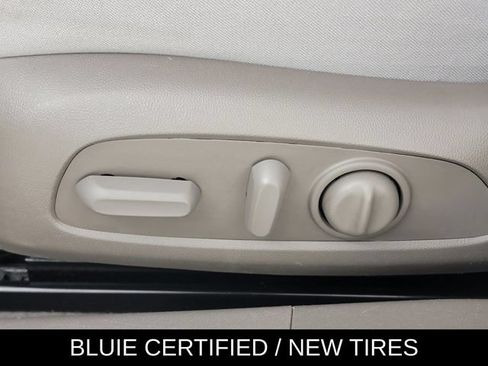 Used 2025 Chevrolet Malibu LT FWD image 14