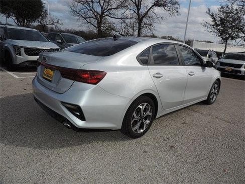Used 2021 Kia Forte LXS image 5