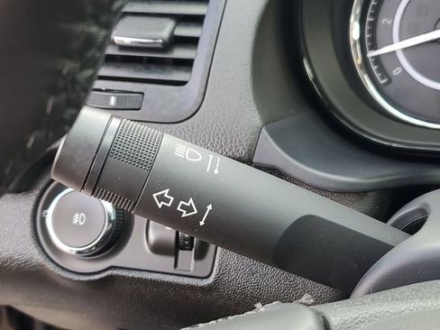 Used 2016 Buick Regal Premium FWD image 11