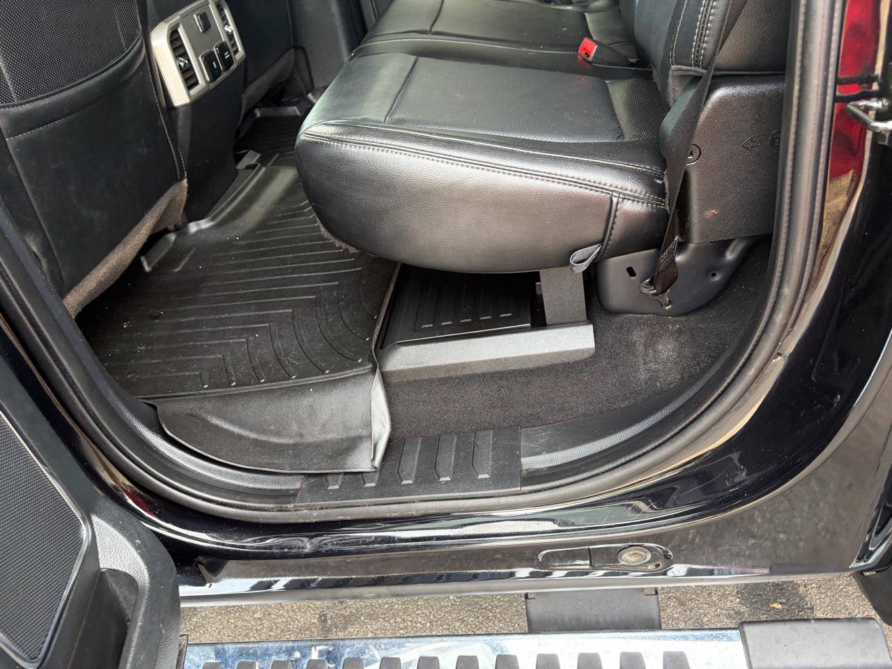 Used 2019 Ford F350 Lariat w/ Lariat Ultimate Package AWD/4WD image 39