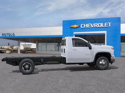 New 2026 Chevrolet Silverado 3500 LT w/ Convenience Package image 5
