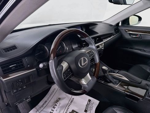 Used 2017 Lexus ES 350 w/ Luxury Package FWD image 9