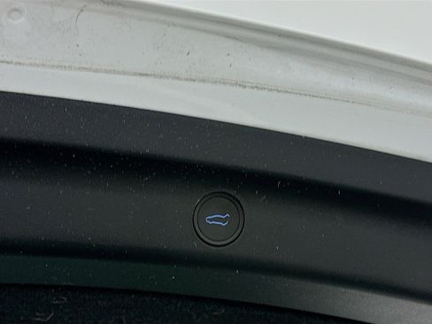 Used 2023 Tesla Model Y Long Range image 33