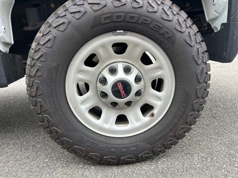 Used 2022 GMC Sierra 3500 Pro w/ Convenience Package RWD image 10