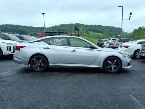Used 2019 Nissan Altima 2.5 SR w/ SR Premium Package AWD/4WD image 7