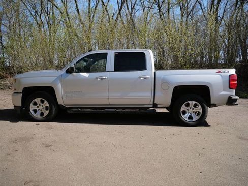 Used 2018 Chevrolet Silverado 1500 LT w/ All Star Edition AWD/4WD image 4