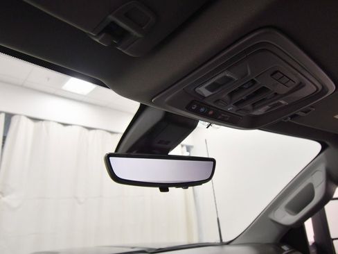 Used 2023 GMC Sierra 3500 Denali w/ Denali Ultimate Package image 28