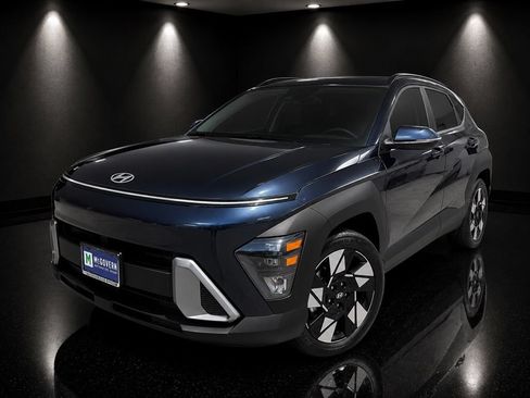 Used 2025 Hyundai Kona SEL AWD/4WD image 1