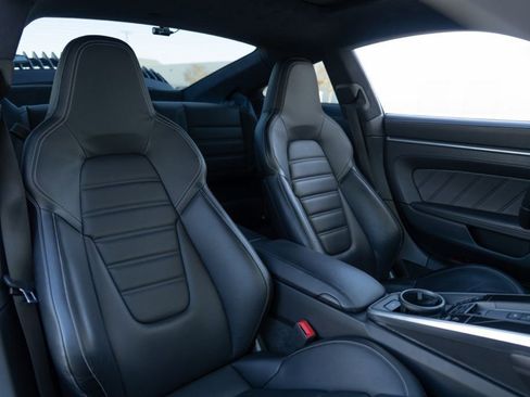 Used 2021 Porsche 911 Turbo S image 20