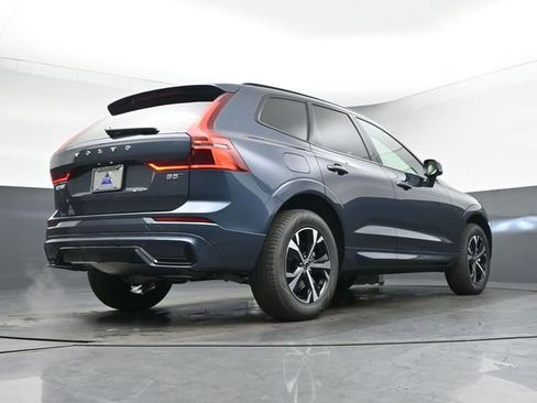 New 2026 Volvo XC60 B5 Core w/ Climate Package image 39