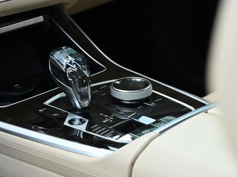 Used 2021 BMW X5 xDrive40i w/ M Sport Package image 24