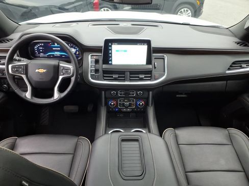 Used 2023 Chevrolet Suburban Premier AWD/4WD image 25