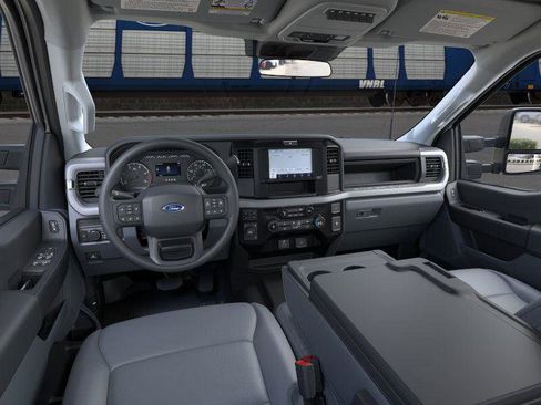 New 2026 Ford F550 4x4 Crew Cab image 9