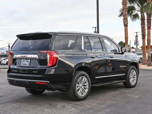 Used 2024 GMC Yukon SLT w/ SLT Luxury Package image 8