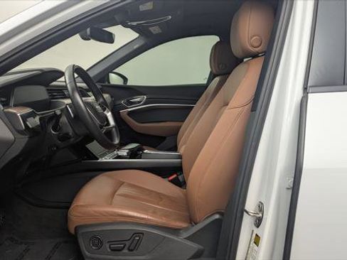 Used 2021 Audi e-tron Premium w/ Convenience Plus Package image 13