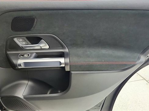 Used 2024 Mercedes-Benz EQB 250+ 250+ image 27