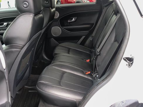 Used 2019 Land Rover Range Rover Evoque SE AWD/4WD image 17