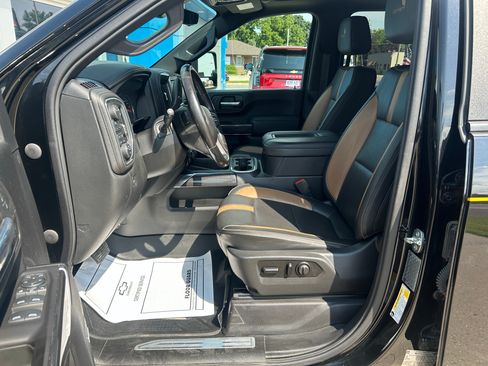Used 2021 Chevrolet Silverado 2500 LTZ w/ Carhartt Edition AWD/4WD image 16