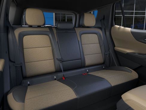 New 2026 Chevrolet Equinox ACTIV w/ Convenience Package III image 38