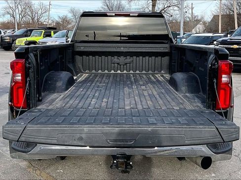 Used 2025 Chevrolet Silverado 3500 LTZ w/ LTZ Convenience Package image 7