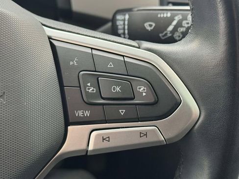 Used 2020 Volkswagen Atlas Cross Sport SE w/ Panoramic Sunroof Package image 28