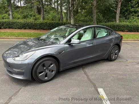 Used 2022 Tesla Model 3 Long Range AWD/4WD image 5