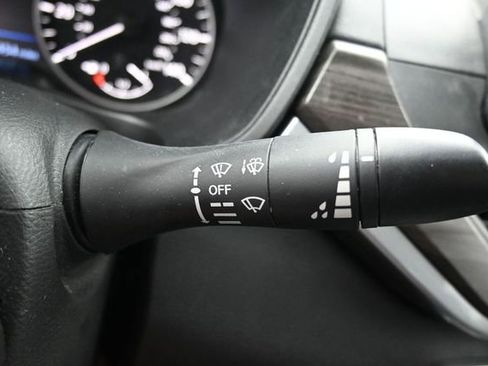 Used 2025 Nissan Altima 2.5 SV FWD image 29