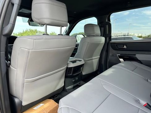 Used 2026 Toyota Tundra Limited w/ Power Package image 26