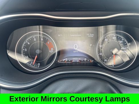 Used 2019 Jeep Cherokee Limited w/ Luxury Group FWD image 13