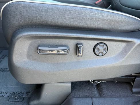 Used 2025 Honda Odyssey Touring image 38
