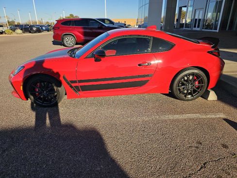 Used 2024 Toyota GR86 TRUENO Edition image 2