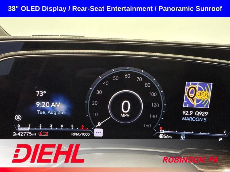 Used 2023 Cadillac Escalade ESV Premium Luxury AWD/4WD image 37