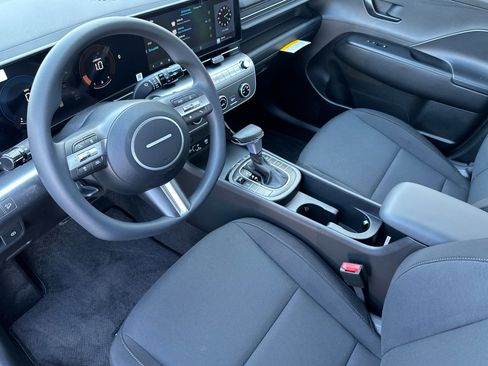 New 2026 Hyundai Kona SE image 10