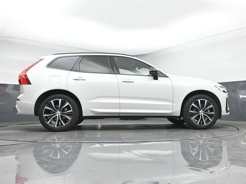 Used 2024 Volvo XC60 B5 Ultimate w/ Protection Package Premier AWD/4WD image 45