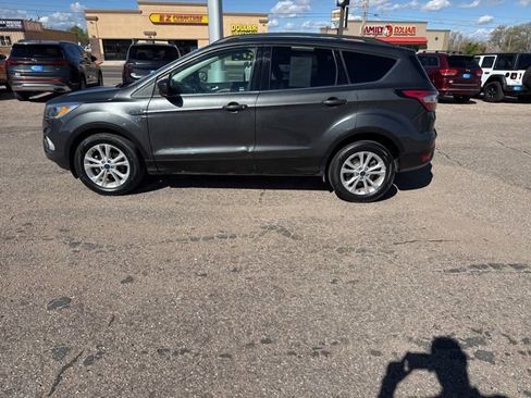 Used 2018 Ford Escape SE FWD image 8