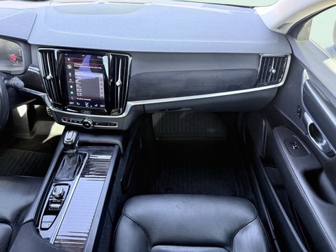 Used 2018 Volvo S90 T5 Momentum w/ Convenience Package image 31