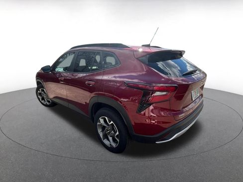 Used 2025 Chevrolet Trax LT image 5