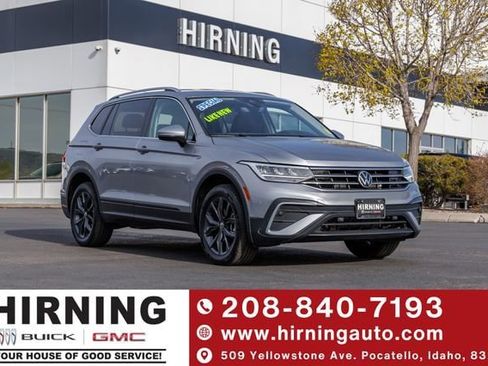 Used 2024 Volkswagen Tiguan SE AWD/4WD image 1