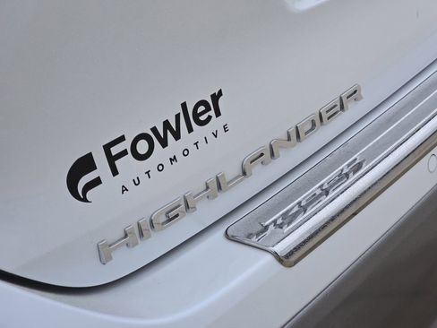 Used 2023 Toyota Highlander Platinum image 13