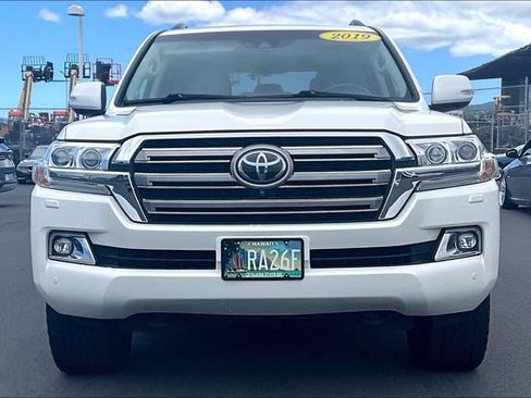 Used 2019 Toyota Land Cruiser AWD/4WD image 3