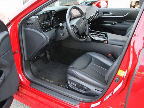 Used 2023 Toyota Mirai XLE w/ Advanced Technology Package image 17