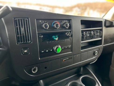 Used 2009 Chevrolet Express 1500 RWD 1500 135 image 19