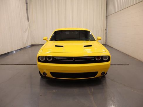 Certified 2018 Dodge Challenger R/T w/ Driver Convenience Group image 3