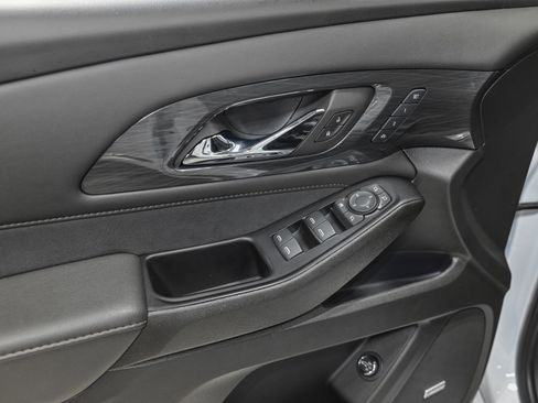 Used 2023 Chevrolet Traverse High Country w/ LPO, Floor Liner Package FWD image 13