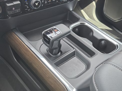 New 2026 Chevrolet Silverado 1500 High Country AWD/4WD image 15