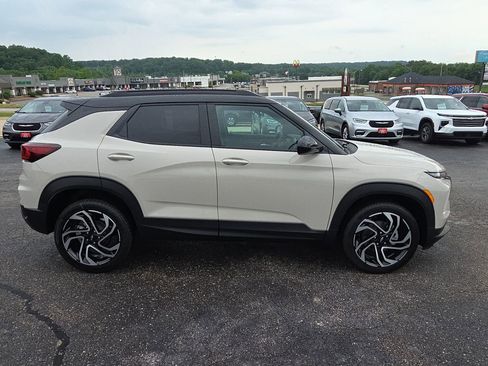 New 2026 Chevrolet TrailBlazer RS w/ Driver Confidence Package AWD/4WD image 9