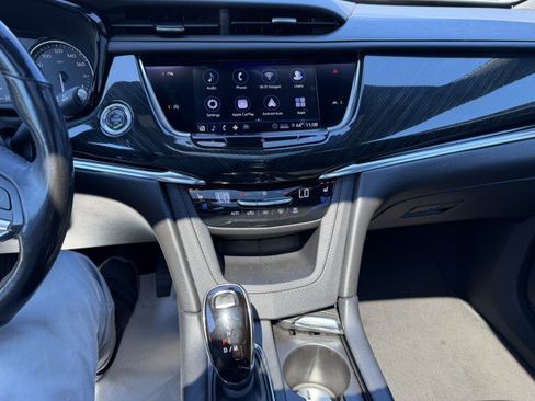 Used 2020 Cadillac XT6 Premium Luxury AWD/4WD image 19