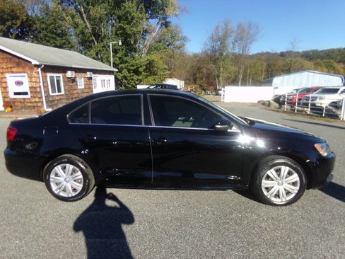 Used 2013 Volkswagen Jetta SE image 5