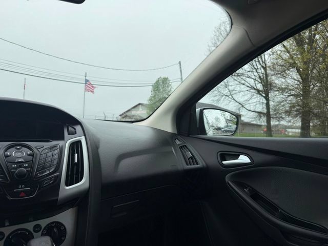 Used 2014 Ford Focus SE FWD image 10